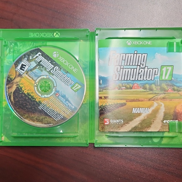 Xbox One Farming Simulator 17 Game - Picture 2 of 3